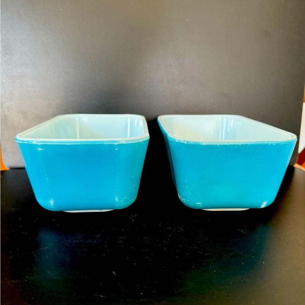 Vintage PYREX 502 fridgie - Primary Color Blue (one)